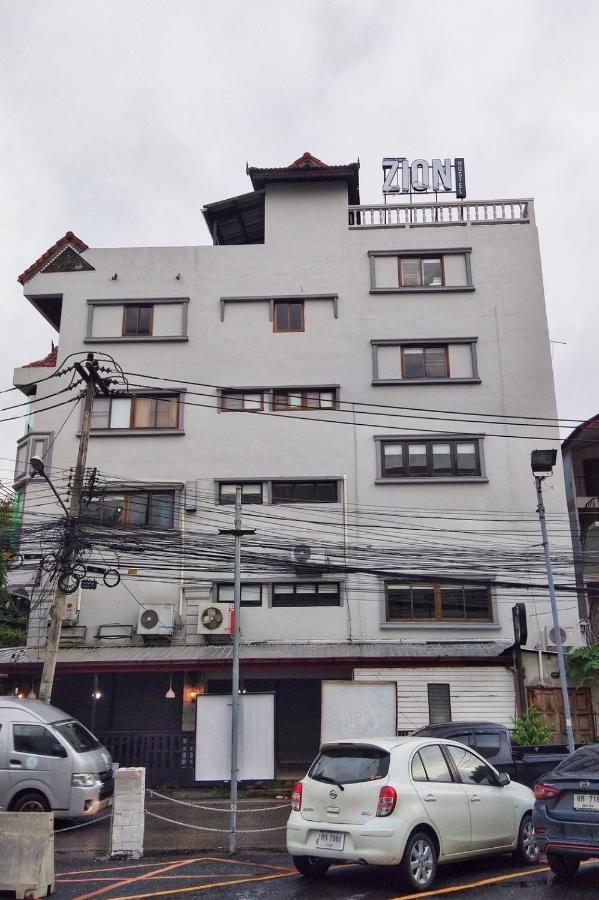 Zion Hostel Chiang Mai Exteriör bild